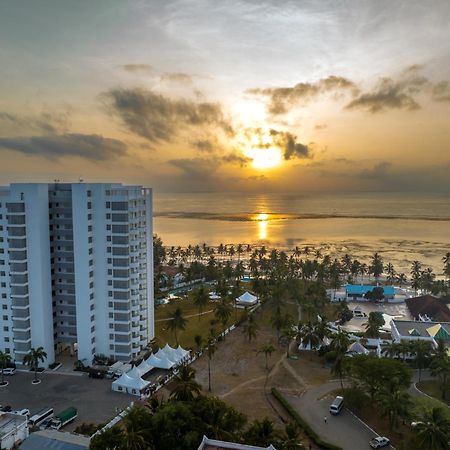 Sun N Sand Beach Resort Mombasa Esterno foto