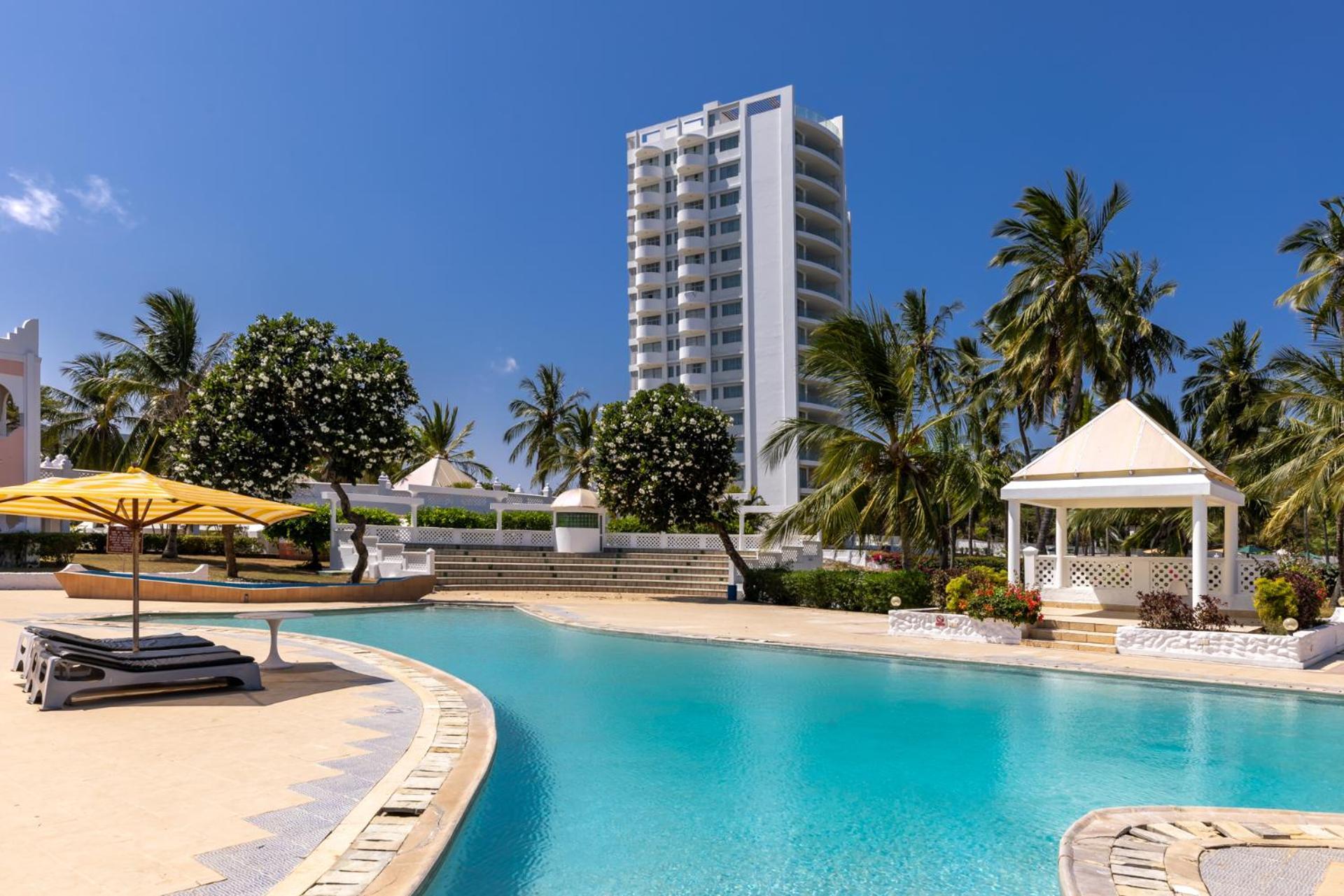 Sun N Sand Beach Resort Mombasa Esterno foto