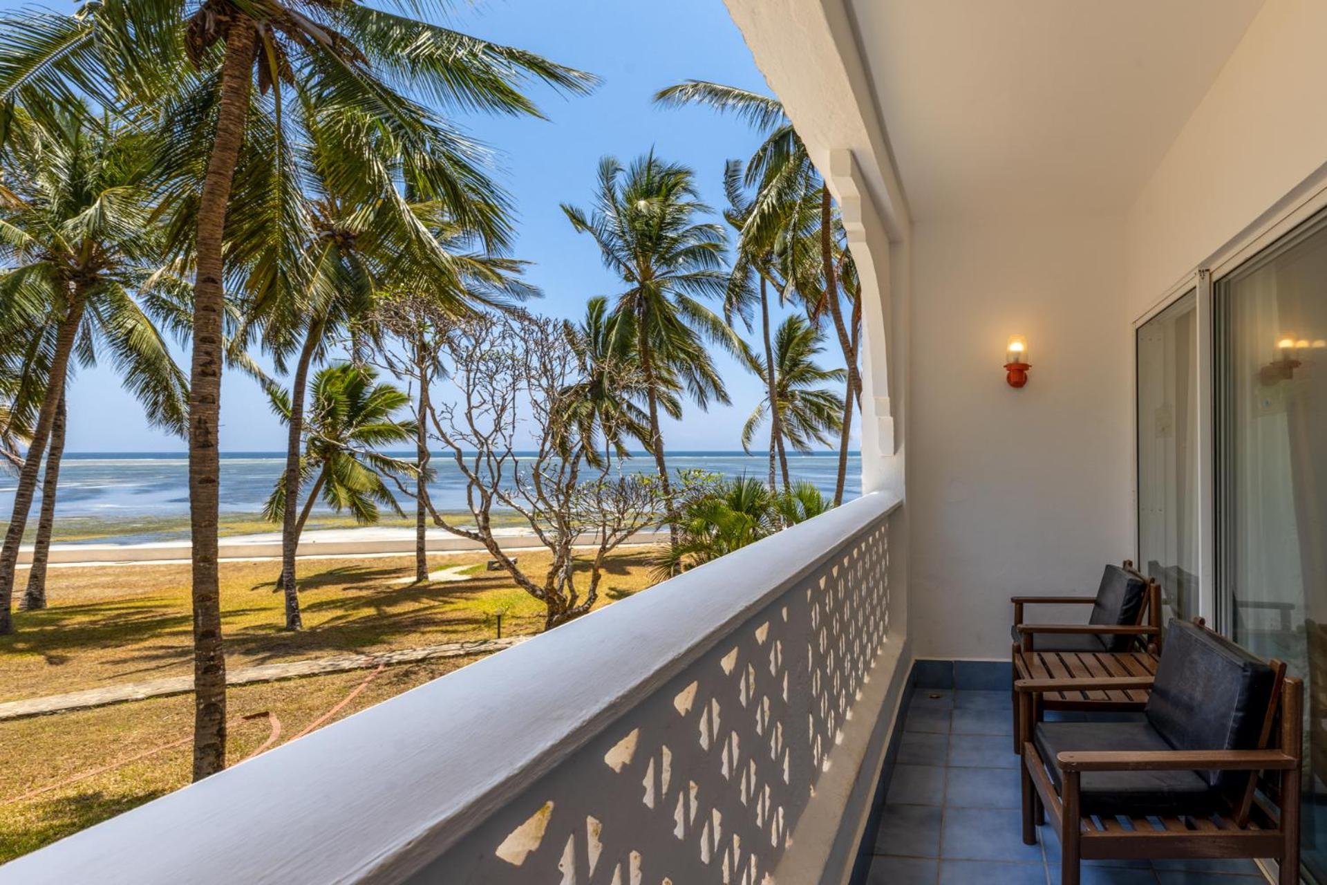 Sun N Sand Beach Resort Mombasa Esterno foto