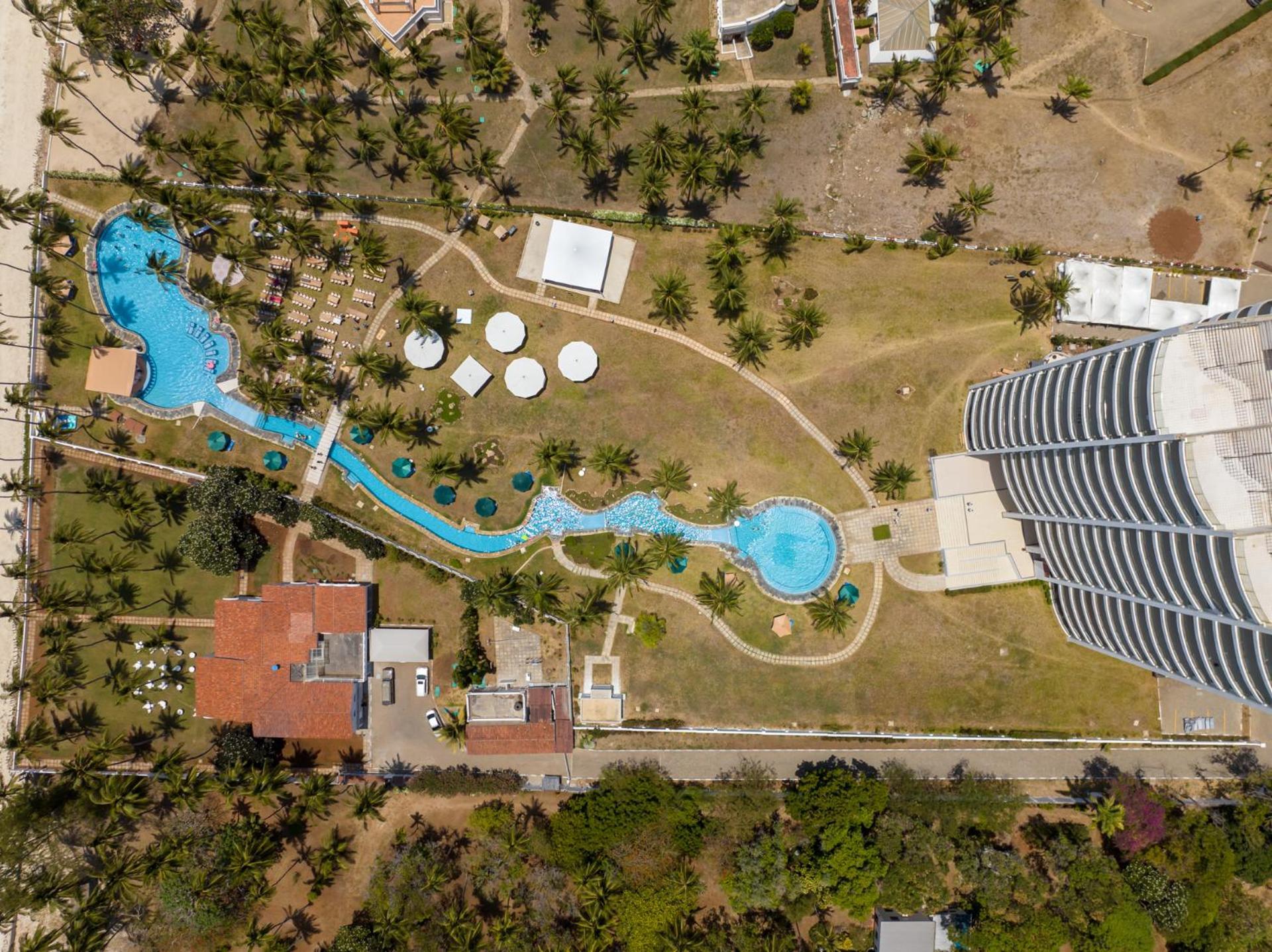 Sun N Sand Beach Resort Mombasa Esterno foto