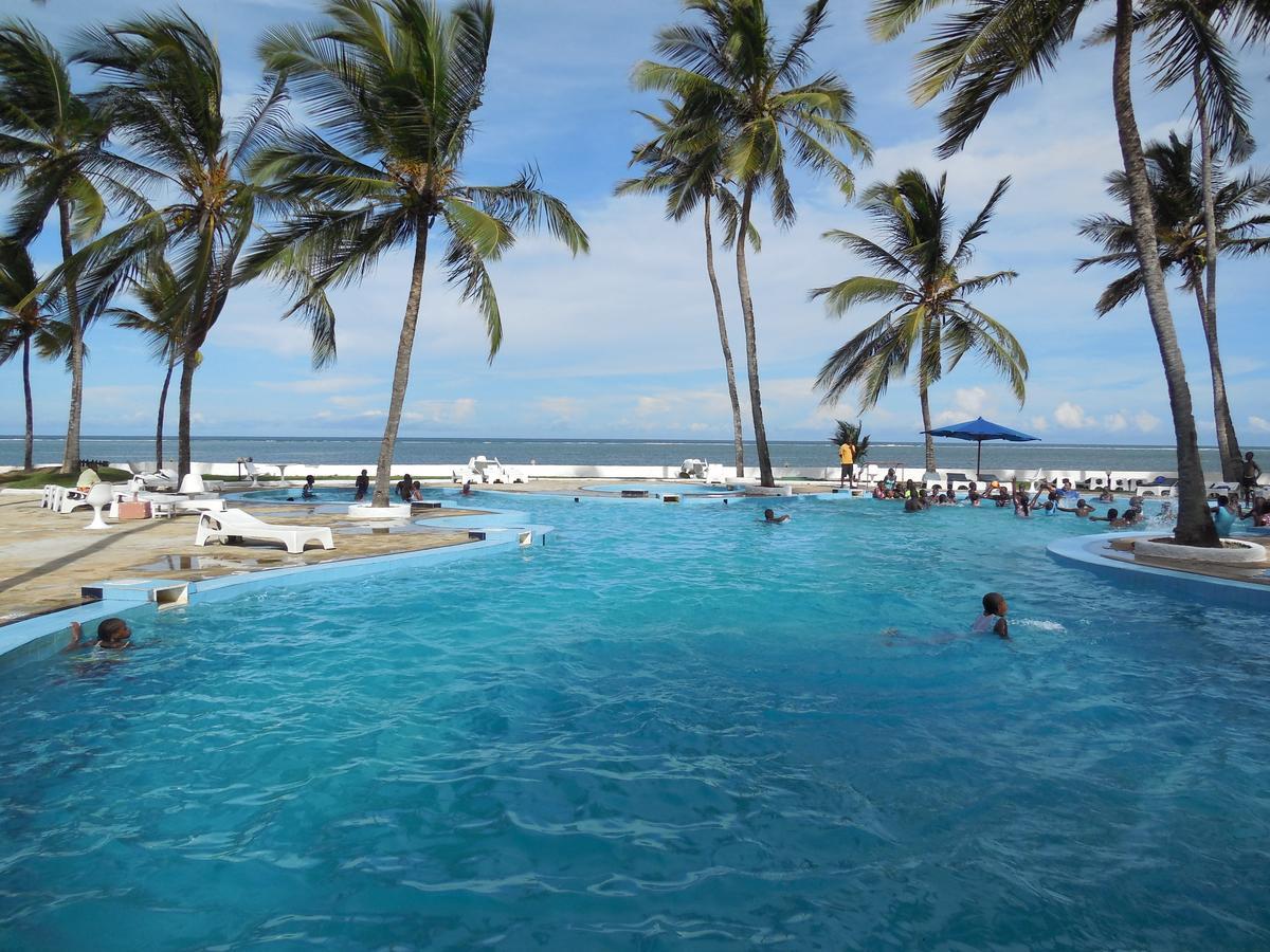 Sun N Sand Beach Resort Mombasa Esterno foto