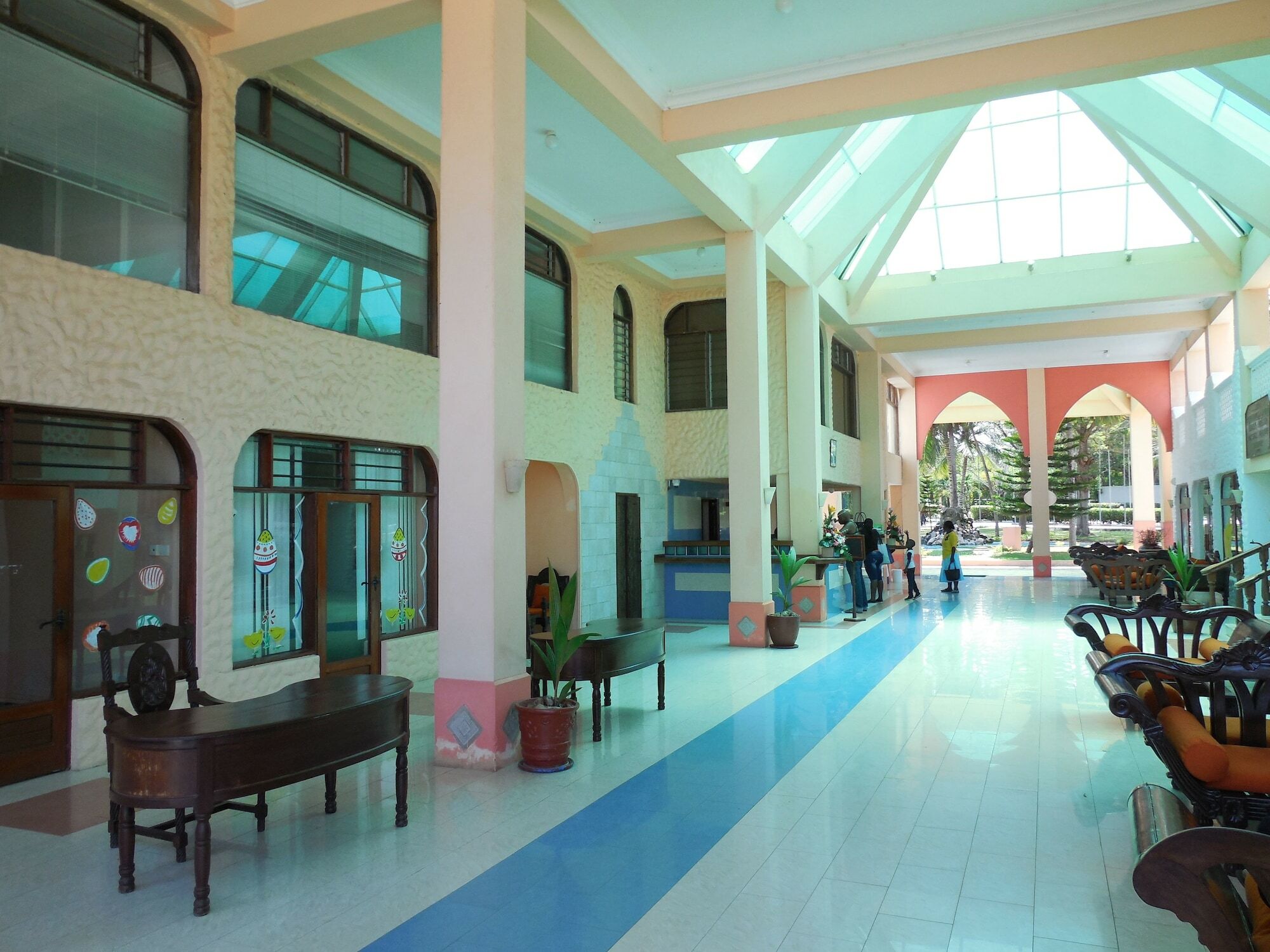 Sun N Sand Beach Resort Mombasa Esterno foto